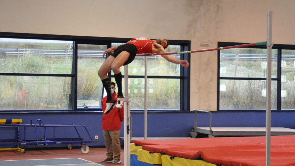 David Bolado en el salto de altura | Foto: A. Comín