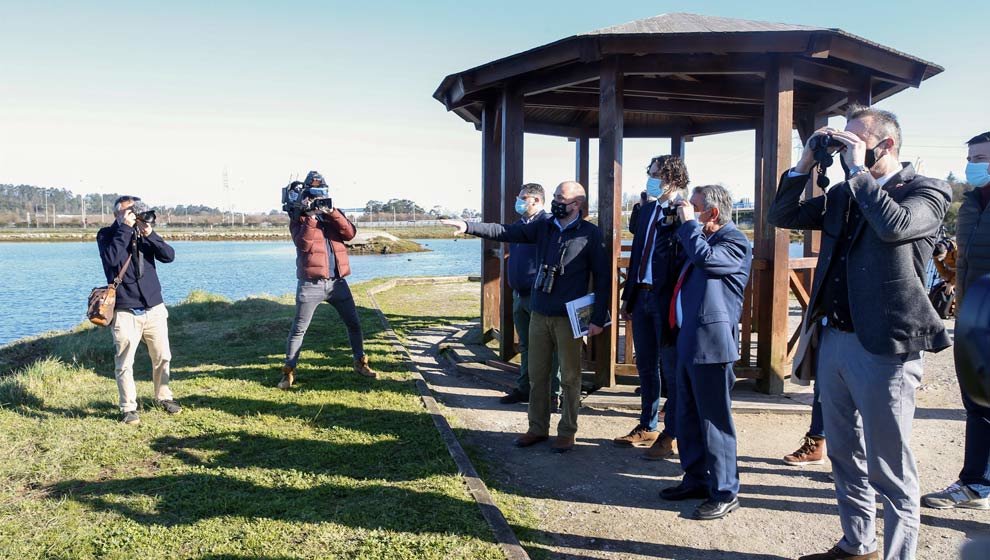 Revilla visita los Humedales de El Astillero