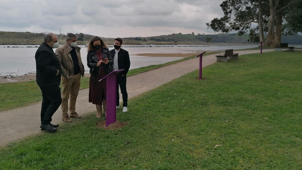 Visita al sendero 'Nuestras mujeres cuentan' de Suances