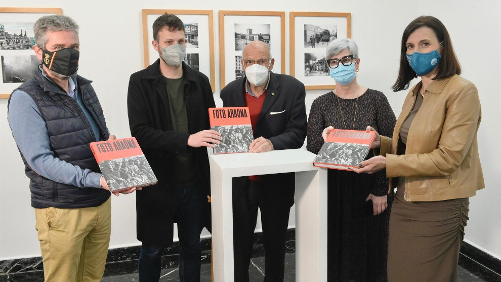 Presentación de la exposición en el CDIS sobre la obra de los fotógrafos Joaquín y José Luis Araúna