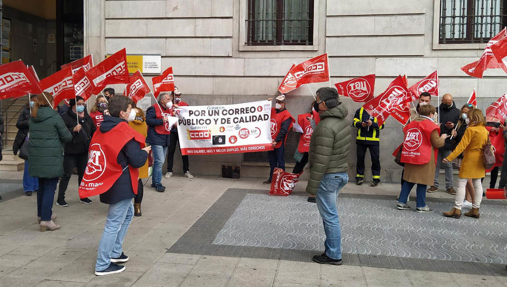 Concentración de UGT y CCOO de Correos