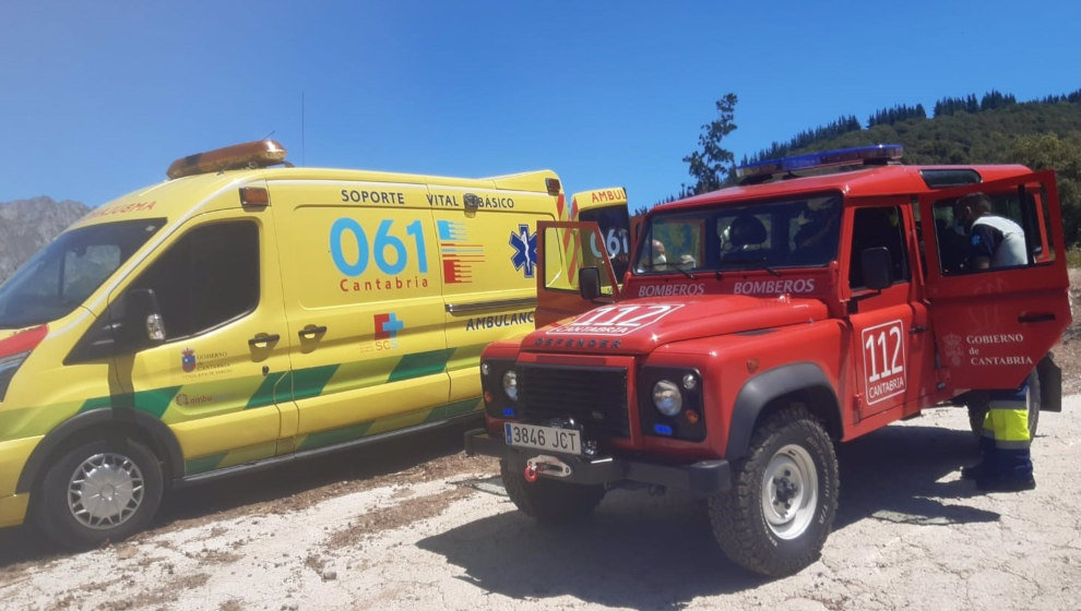 Evacuación de una mujer con posible fractura de tobillo