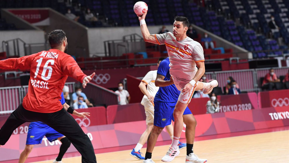 Ángel Fernández, durante un encuentro ante Brasil en los Juegos Olímpicos de Tokio