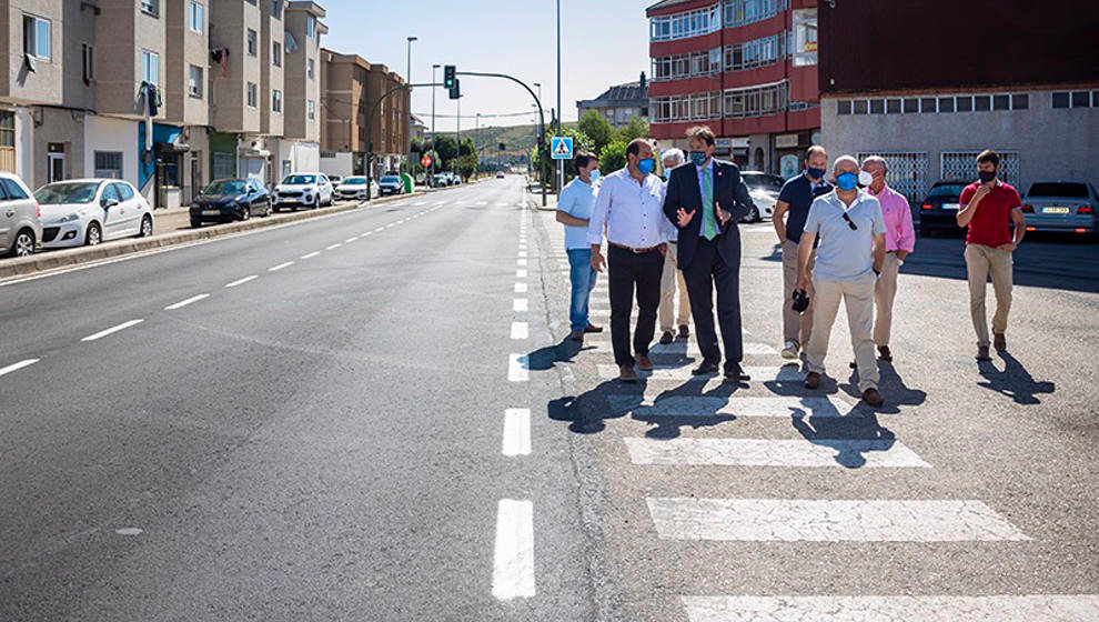 El consejero de Obras Públcas, Ordenación del Territorio y Urbanismo, José Luis Gochicoa, visita las obras de la carretera que une la A-67 con Matamorosa