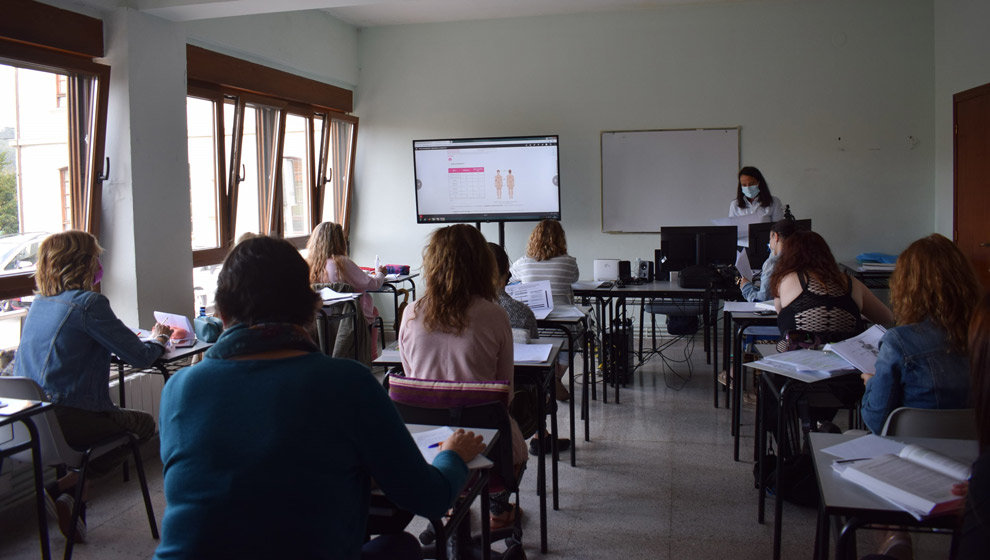 Doce desempleadas se forman en Piélagos para atención domiciliaria a dependientes