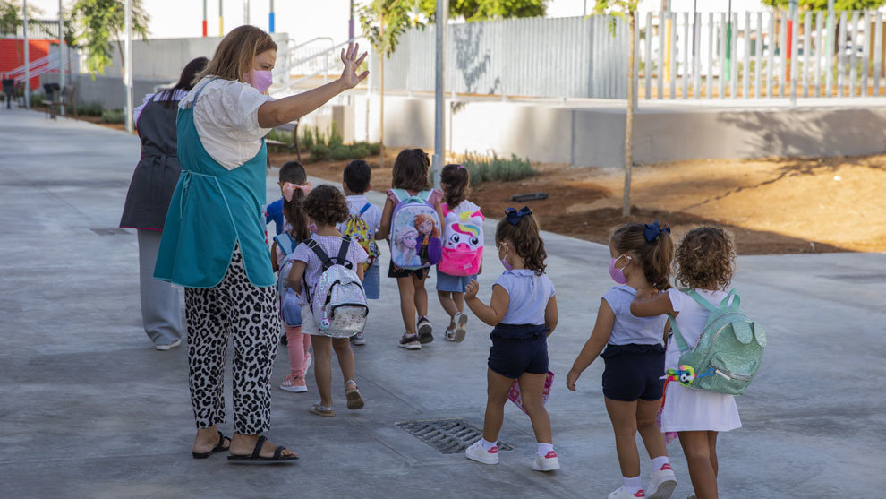 Alumnos del CEIP de Educación Infantil y Primaria Al-Ándalus, Sevilla, durante el inicio del curso escolar 2021-2022