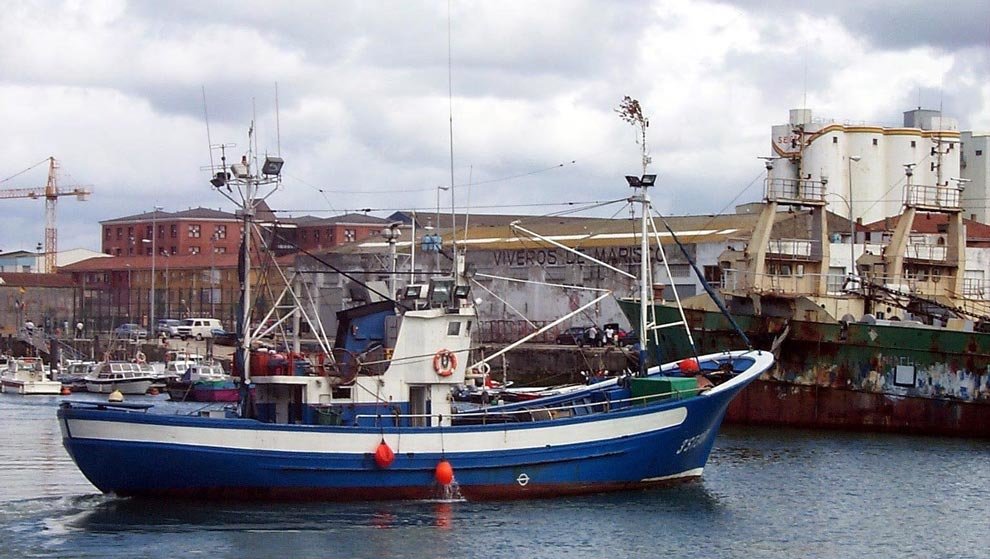 Barco pesquero en Cantabria