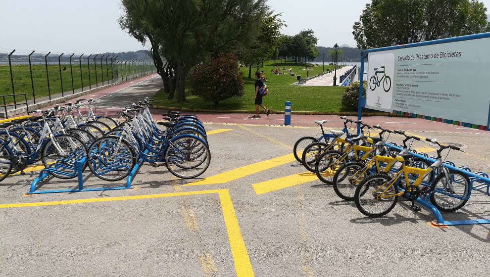 Servicio de préstamo de bicicletas gratuito en Punta Parayas