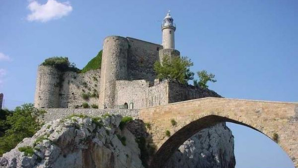 Castillo-Faro de Santa Ana, Castro Urdiales