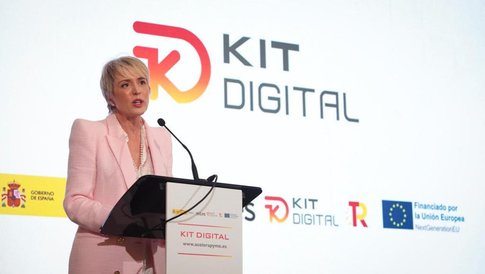 Carme Artigas, presenta el Kit Digital