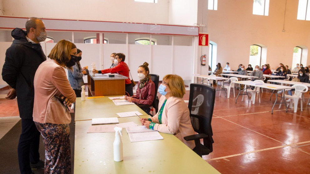 La consejera de Presidencia en un proceso selectivo de oferta de empleo público | Foto de archivo