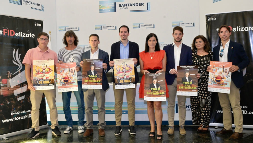 Presentación del FID con la alcaldesa, Gema Igual; el director general de deportes; Mario Iglesias; director de la fundación Deport Joven, Félix Jordán; el director del Fid, Francisco Del Río y Emilio Amavisca