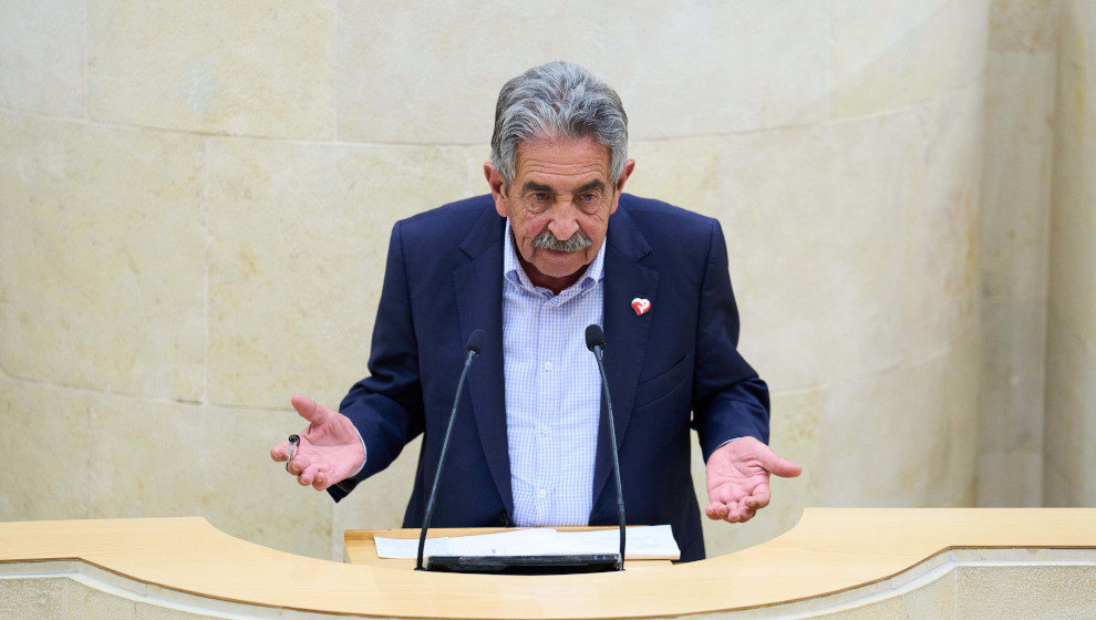 Miguel Ángel Revilla en el Parlamento