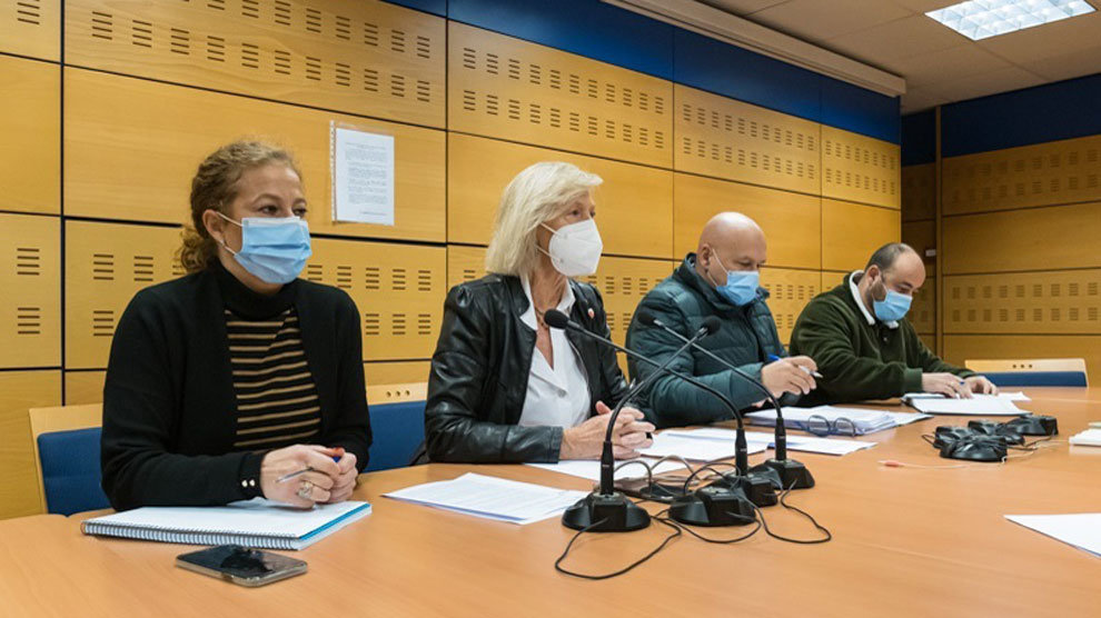 La consejera de Educación y Formación Profesional, Marina Lombó, preside la reunión de la Junta de Personal Docente