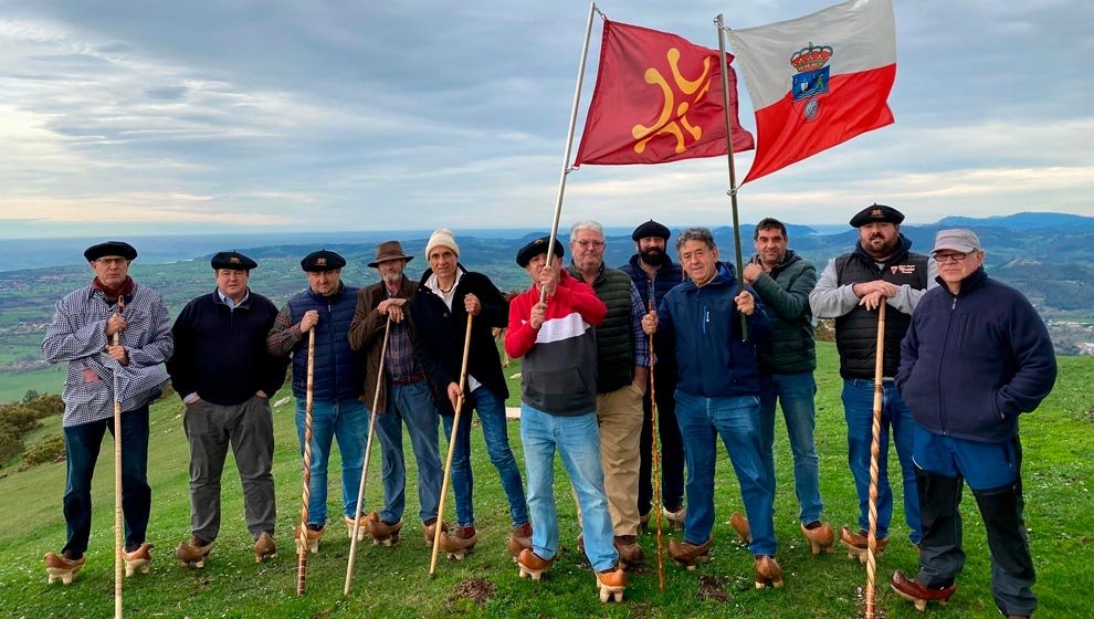 Miembros de la asocoiación 'El calcañar'