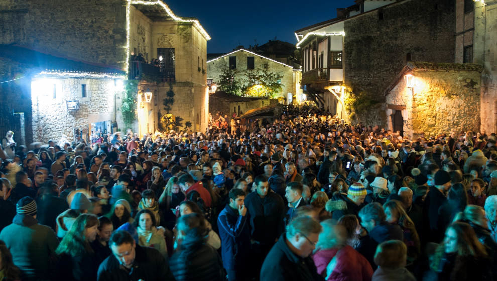 Asistentes a la Cabalgata de Santillana del Mar