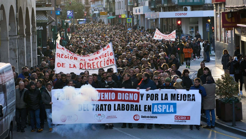 Manifestación convocada por el comité de Aspla ante la huelga por el bloqueo del convenio colectivo