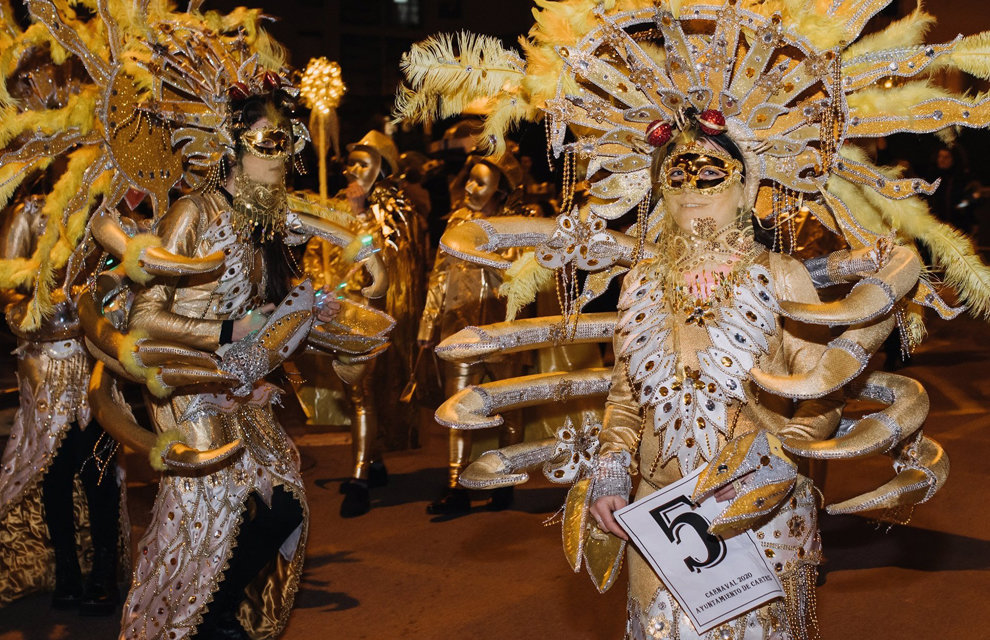 Carnaval en Cartes


Cartes celebrarÃ¡ sus fiestas de Carnaval el prÃ³ximo viernes, 17 de febrero, con un gran desfile que unirÃ¡ las calles de Cartes y Santiago iniciando su recorrido en el Ayuntamiento y finalizÃ¡ndolo en el PabellÃ³n Municipal de la Robleda y un concurso de disfraces que repartirÃ¡ 1.610 euros en premios.



POLITICA ESPAÃ‘A EUROPA CANTABRIA

AYUNTAMIENTO DE CARTES