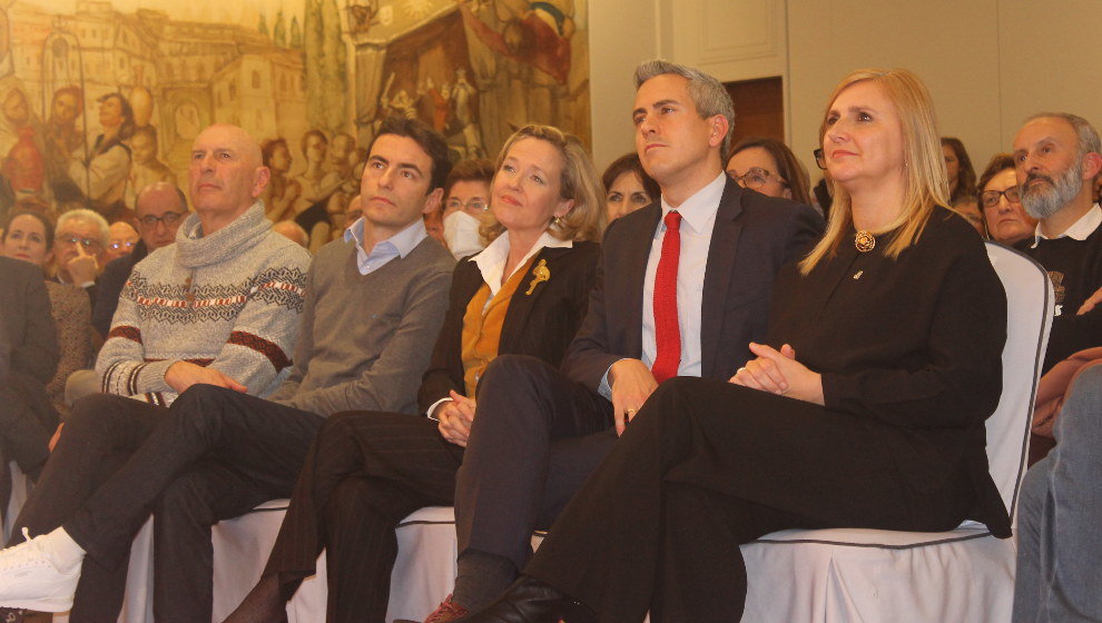 Pedro Casares, Nadia Calviño, Pablo Zuloaga y Noelia Cobo, en el acto del PSOE de Santander | Foto: edc