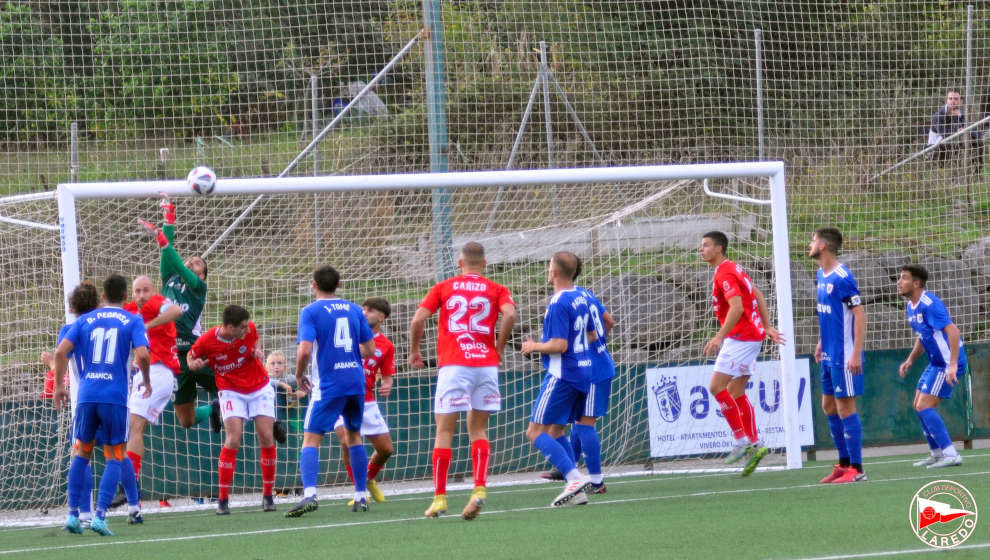 Partido de ida entre CD Laredo y Bergantiños