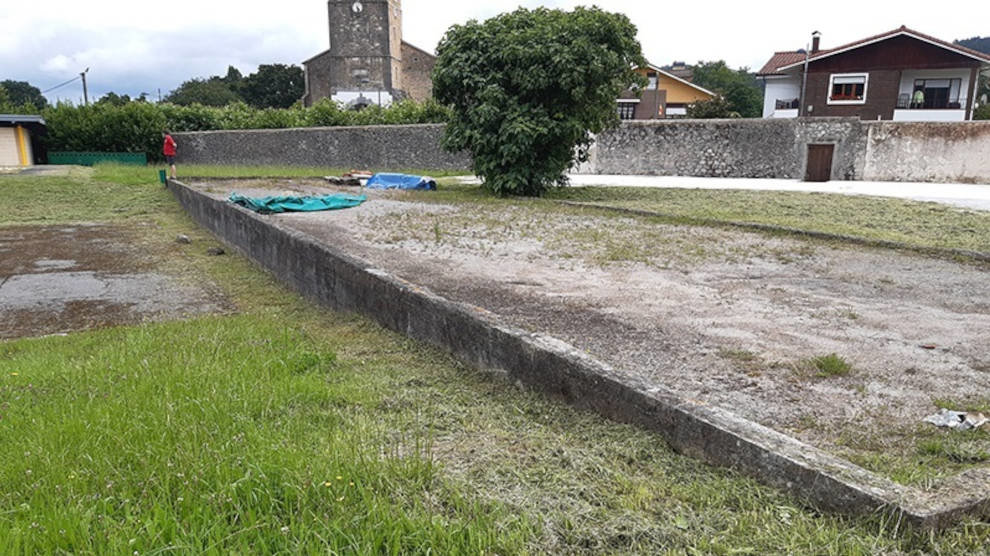 Instalaciones de la bolera del albergue de Solórzano