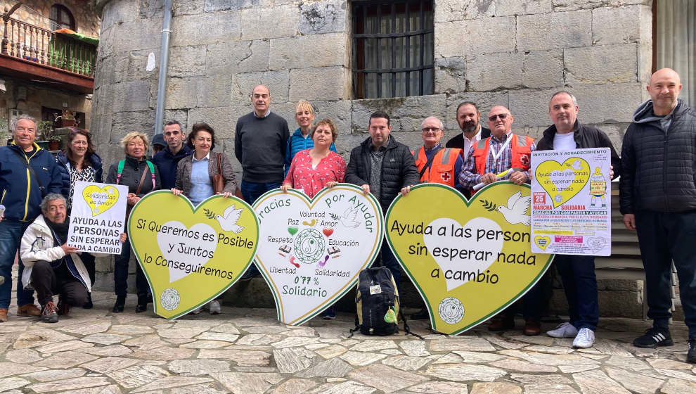 Marcha solidaria por el 0,77%