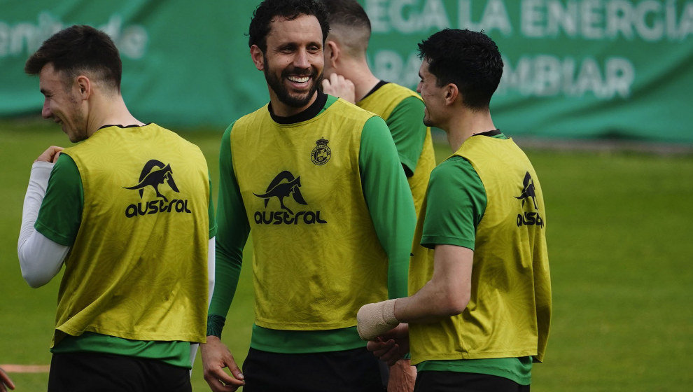 El central del Racing, Germán, durante un entrenamiento