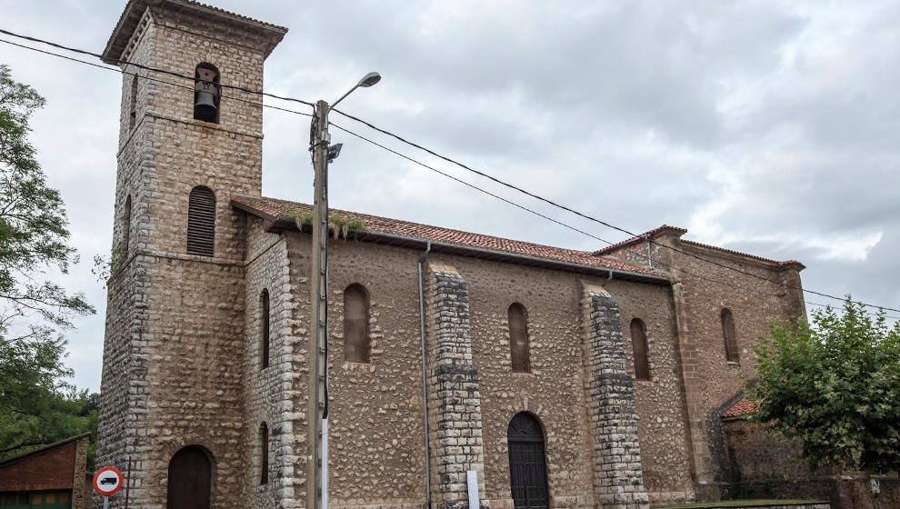 Iglesia de San Miguel de la Calva, en Revilla