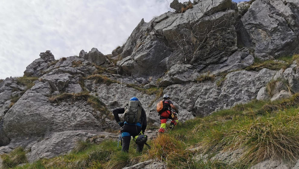 Rescate a un hombre en la vía ferrata de Socueva