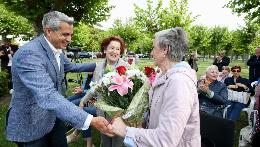 El vicepresidente del Gobierno de Cantabria, Pablo Zuloaga, asiste al acto homenaje a los exiliados cántabros de la guerra civil