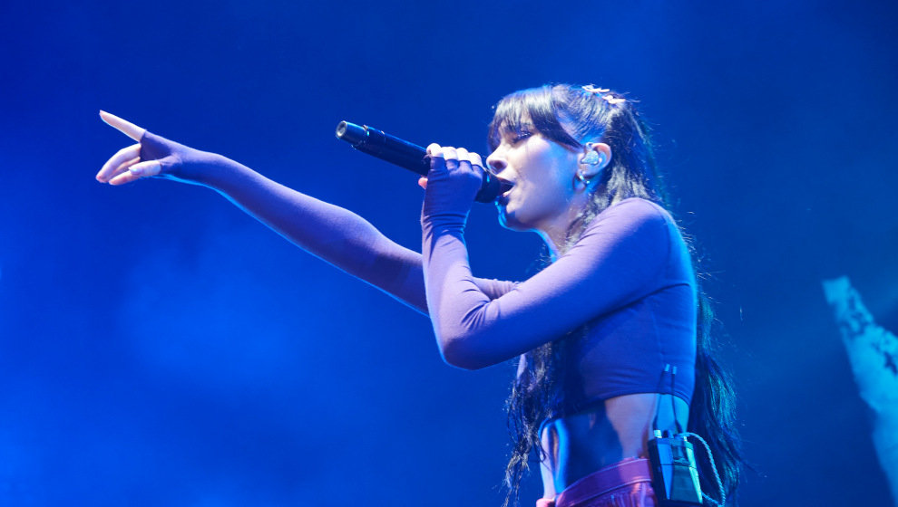 La cantante Aitana durante un concierto