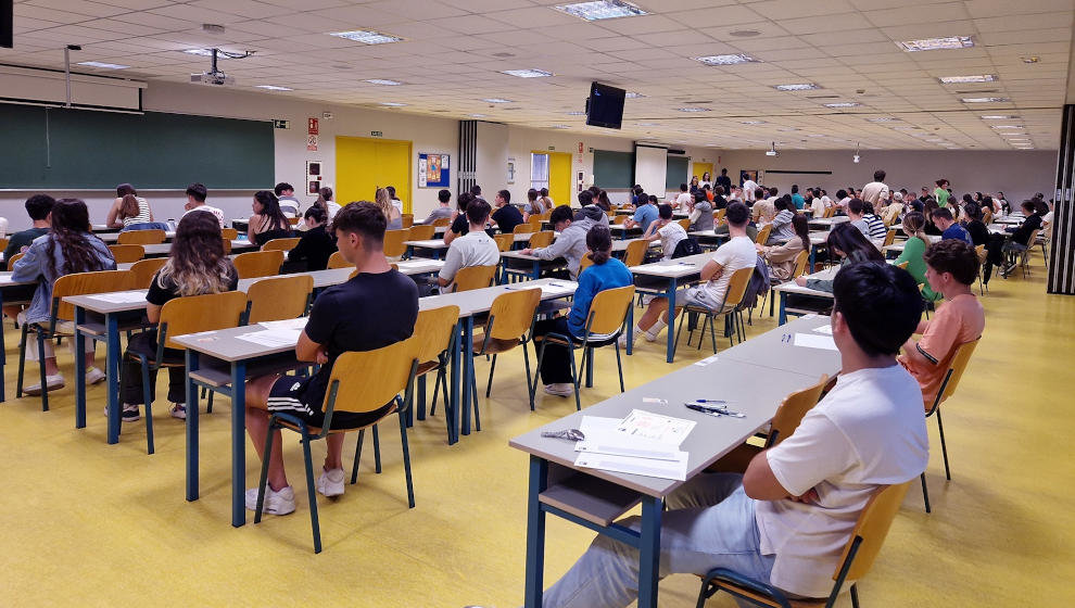 Estudiantes durante la EBAU