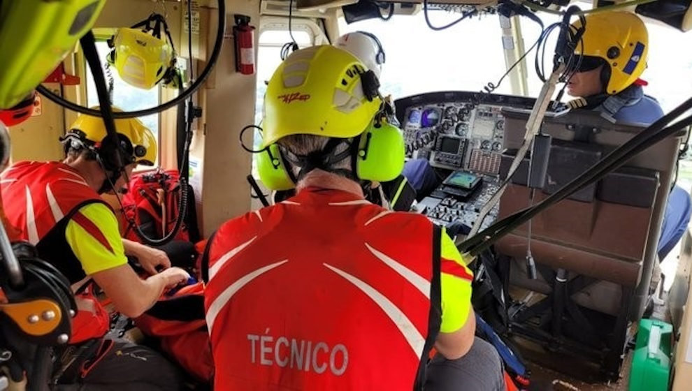 Rescatado en helicóptero un senderista con traumatismo lumbar al caer en la calzada romana de Bárcena de Pie de Concha