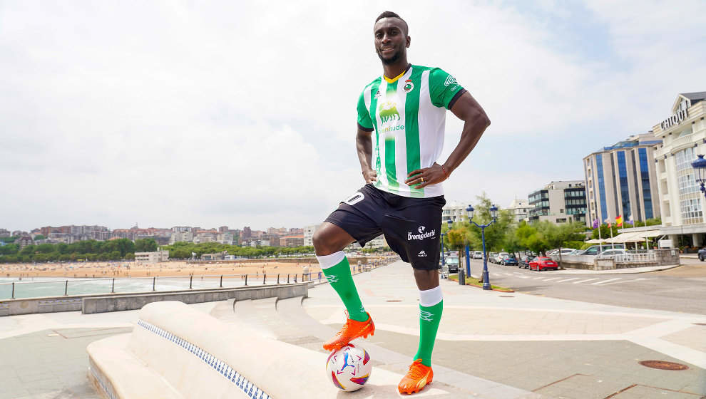 Presentación de Lago Junior como jugador del Real Racing Club