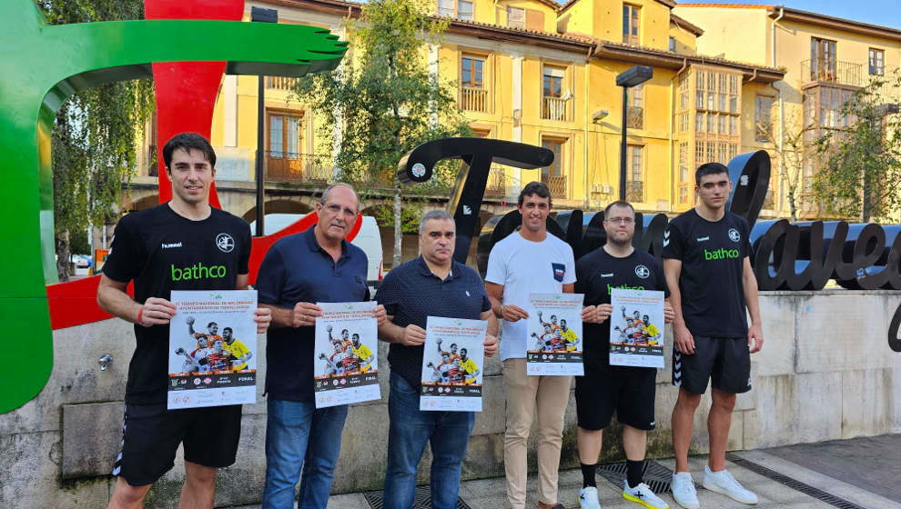 Presentación del XI Torneo Nacional de balonmano Ayuntamiento de Torrelavega