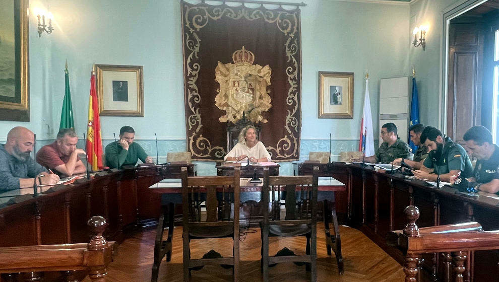 Reunión entre el Ayuntamiento de Castro Urdiales y el Ejército de Tierra