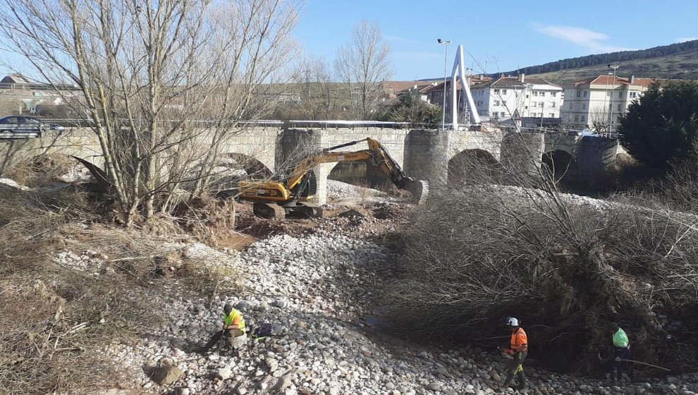 Actuación de recuperación de cauces en el río Híjar