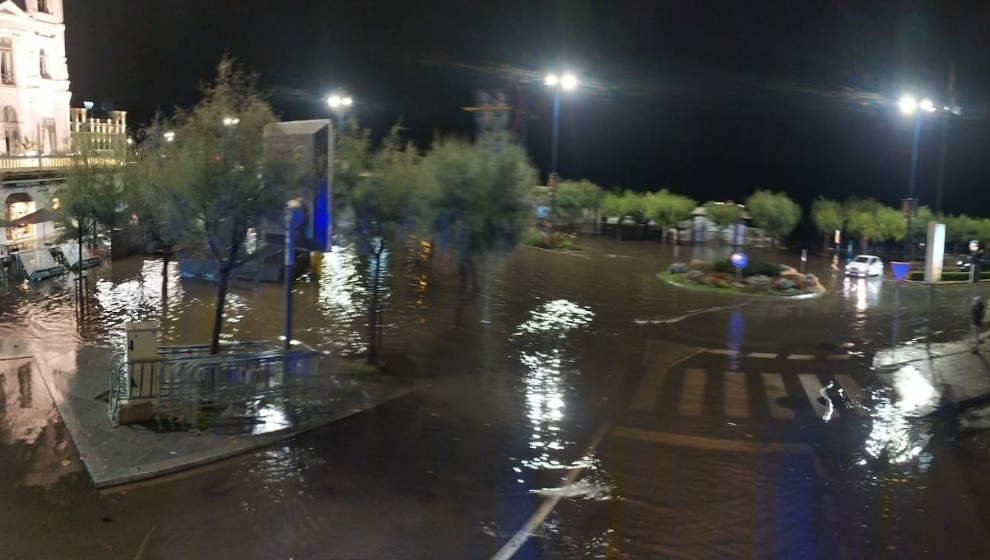 Inundación en la zona de El Sardinero, en Santander