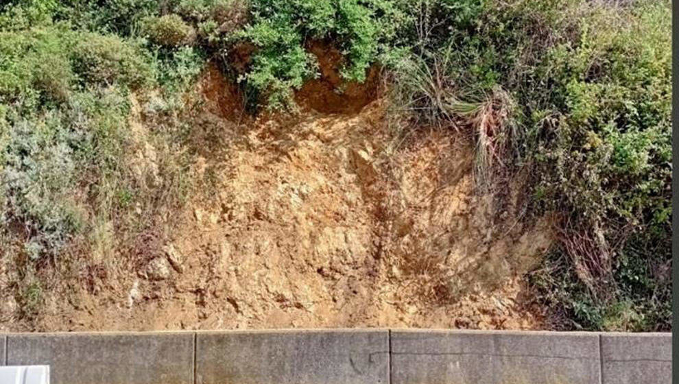 Talud de la calle Eleazar Ortiz de Cotolino