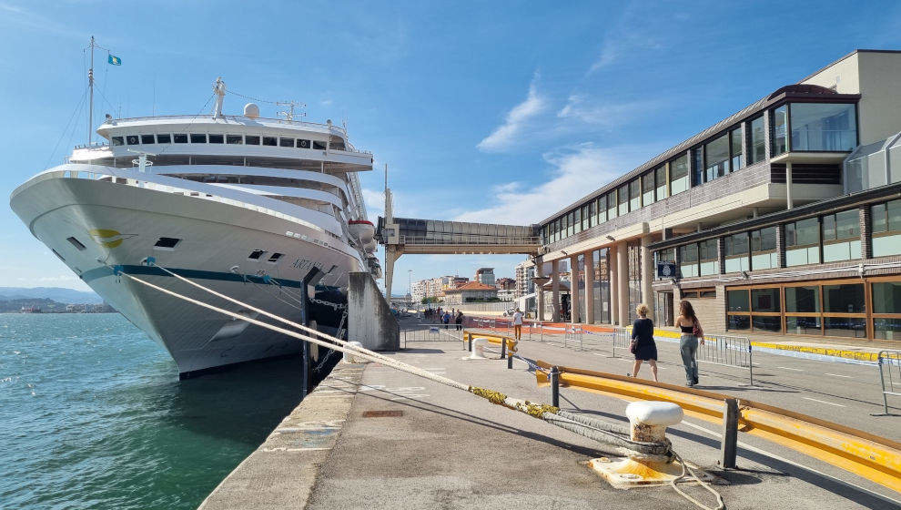 El crucero 'Artania' en Santander