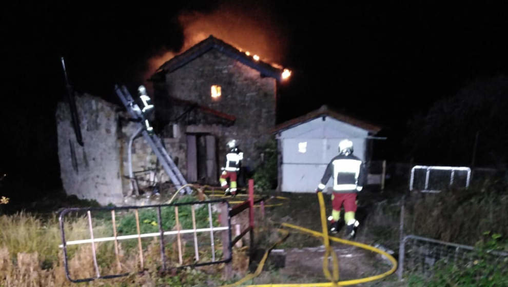 Calcinado un molino de Campoo de Enmedio