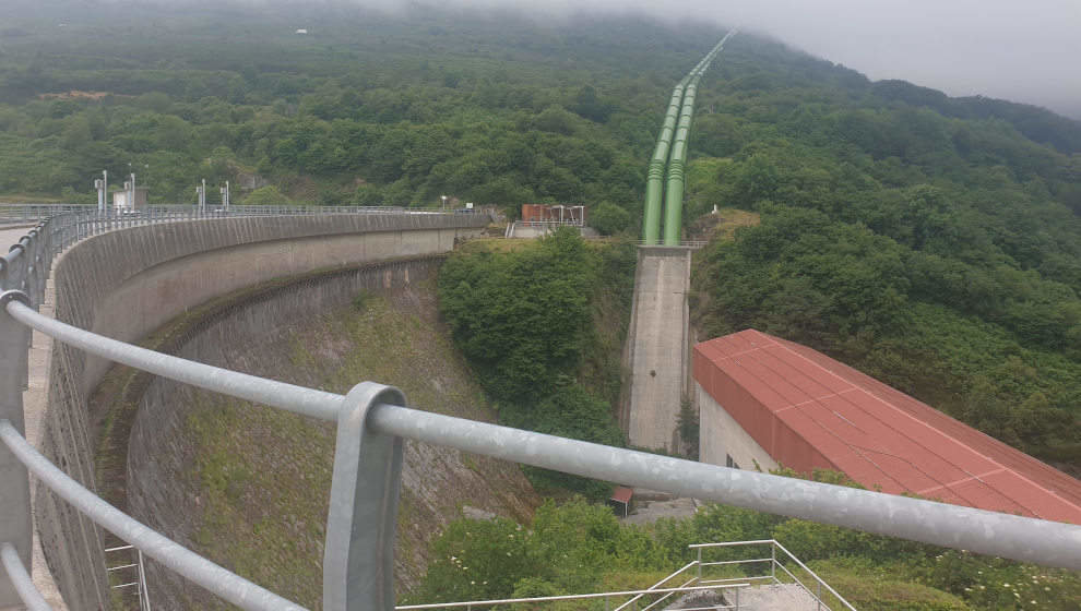 Central de Aguayo en el embalse de Alsa