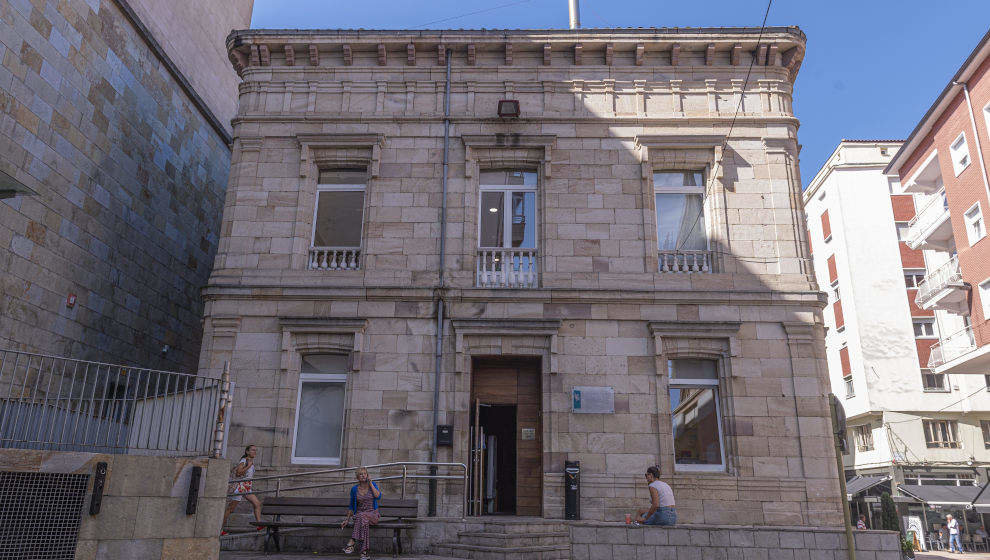 La biblioteca Gabino Teira de Torrelavega ofrecerá magia y cuentacuentos en noviembre