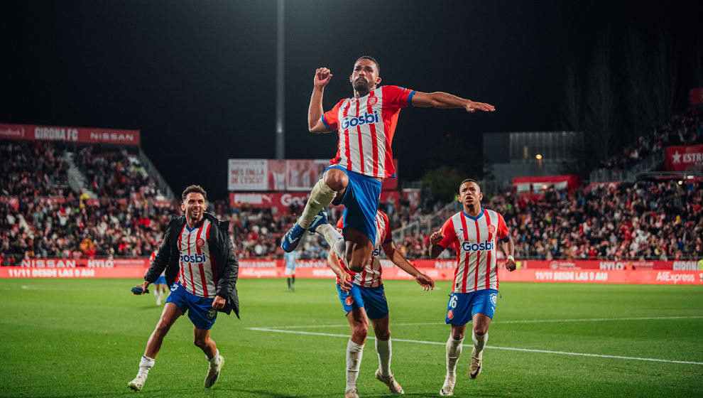 Jugadores del Girona celebrando un tanto