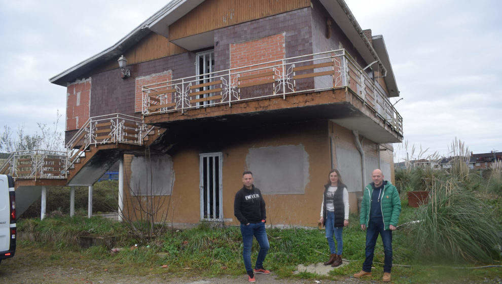 Parcela en Sarón destinada a un aparcamiento controlado de camiones