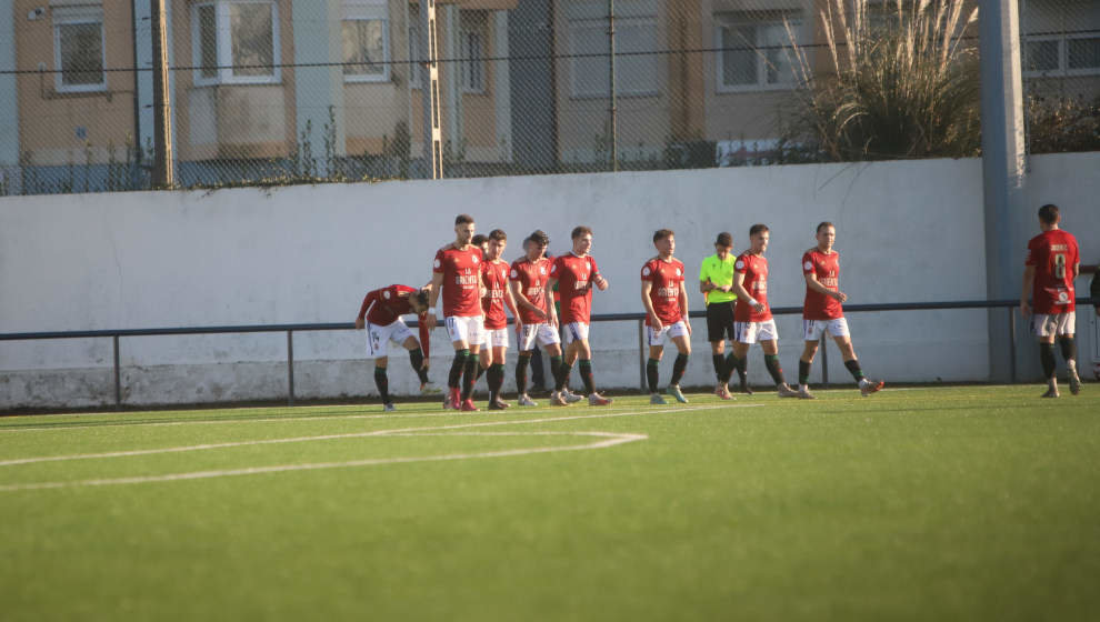 Los jugadores de la Gimnástica celebran el tanto de Gándara | Foto: Néstor Revuelta