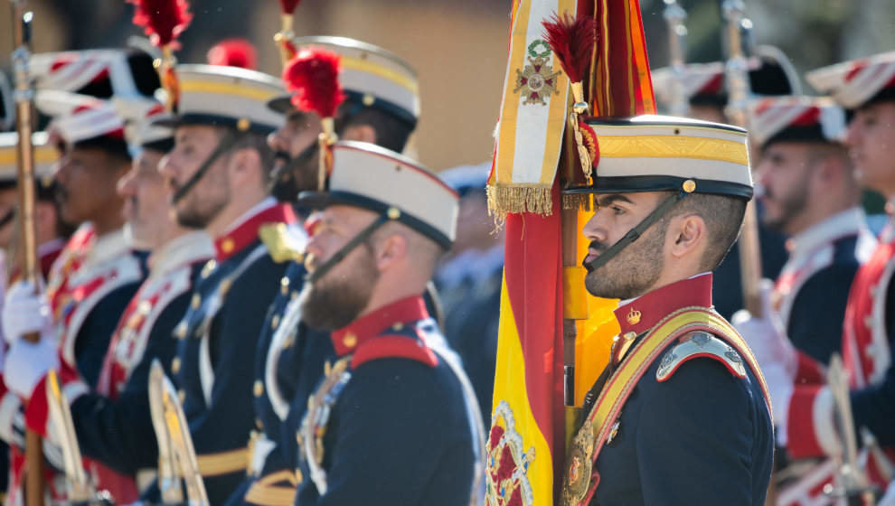 Acto de jura o promesa ante la Bandera en el Acuartelamiento "El Rey" de la Guardia Real