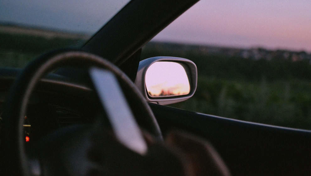 El seguro para coche obligatorio no cubre las posibles roturas de lunas que pueda sufrir un vehículo