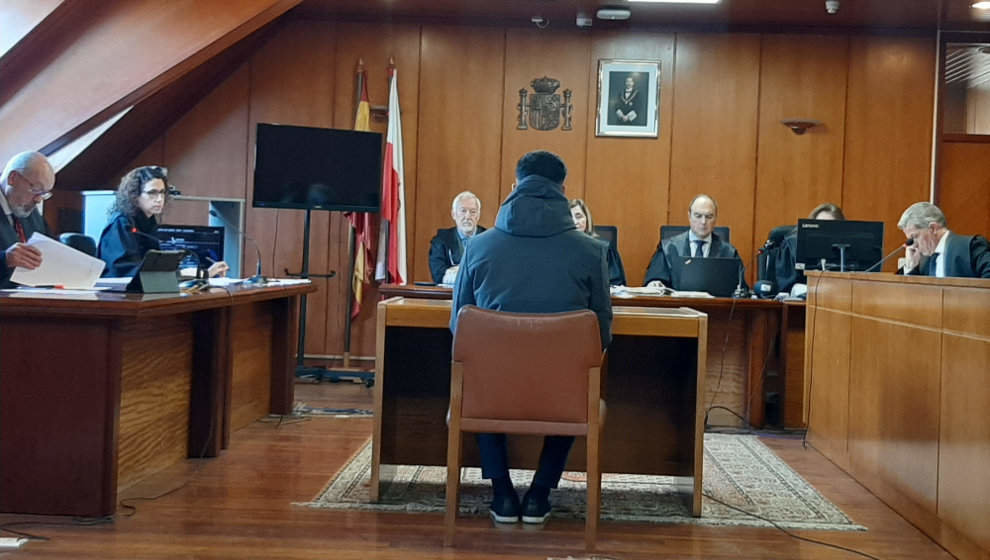 Juicio al acusado de agresión sexual a una joven a la que había conocido en una discoteca de Santander