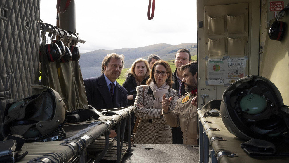 El consejero de Desarrollo Rural, Ganadería, Pesca y Alimentación, Pablo Palencia, visita la base de la Brigada de Refuerzo de Incendios Forestales (BRIF)